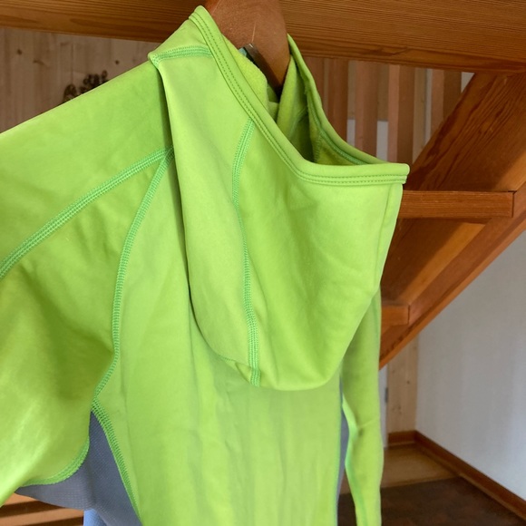 MEC zip-up sweater with hood - Picture 4 of 14